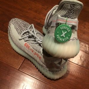 Yeezy Boost Blue Tint 350 V2 size 10